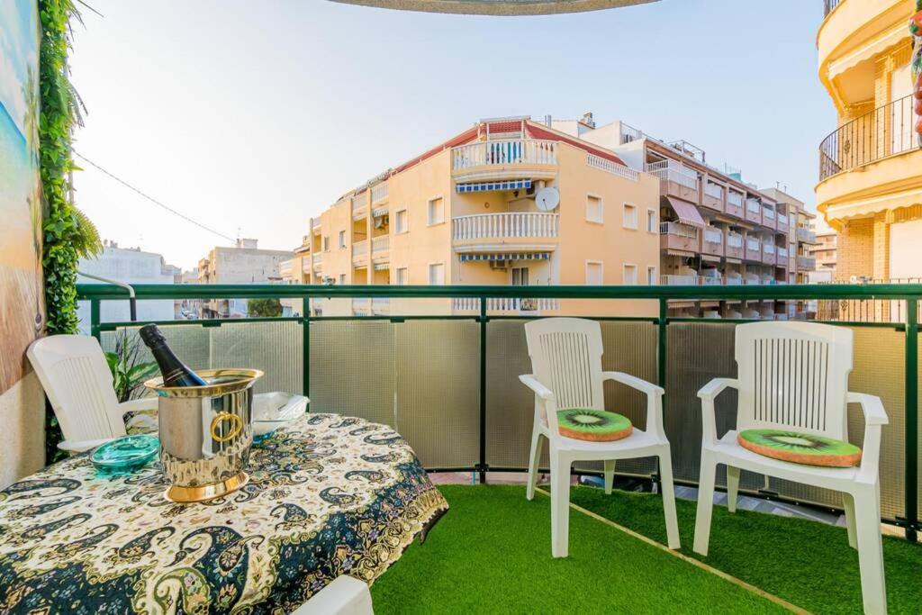 Appartamento La Perla De Torrevieja Esterno foto
